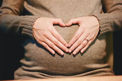 刚怀孕1-7天的征兆有哪些？ | 0xu.cn