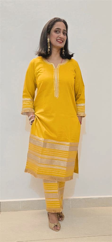 Peela Pehnava suit – Tusha designs