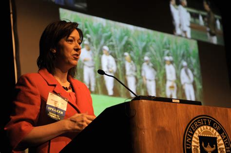 National summit melds citizen-Soldier needs with civilian support ...