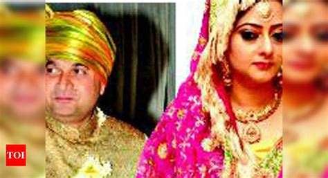 Safina and Altaf's Awadhi nikah ceremony at a palatial venue in Lucknow ...