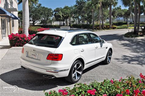 2020 Bentley Bentayga V8! WHITE/WHITE! MULLINER SPEC! TOURING SPEC! CITY SPEC! $217K MSRP! Stock ...