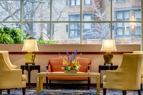 The Breakers at Edgewater Beach: Senior Living in Chicago, IL