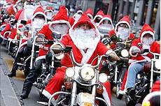 weihnachtsmann auf motorrad gif festive santa motorcycle ride bikers in the weihnachtsmann auf motorrad gif festive santa motorcycle ride bikers in the