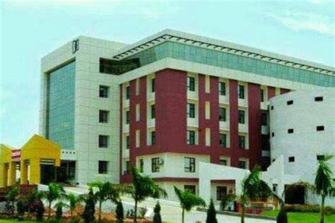 Dayanand Dinanath College of Management Kanpur Campus: Photos, Virtual Tour