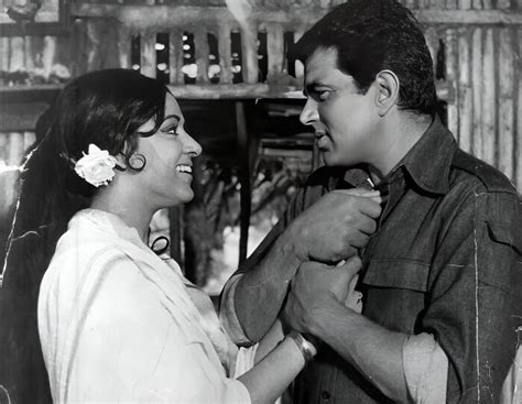 Dharmendra hema malini fell in love on 1970 movie tum haseen main jawan ...