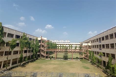 Bansal Institute of Science and Technology Bhopal Campus: Photos ...
