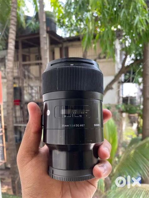 Sigma 35mm DG 1.4 Art Lens and Zhiyun Crane 2 Gimbal - Cameras & Lenses ...