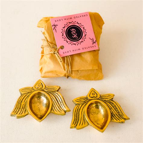 Divine Lotus Brass Diya (Set of 2) – Shades of Spring