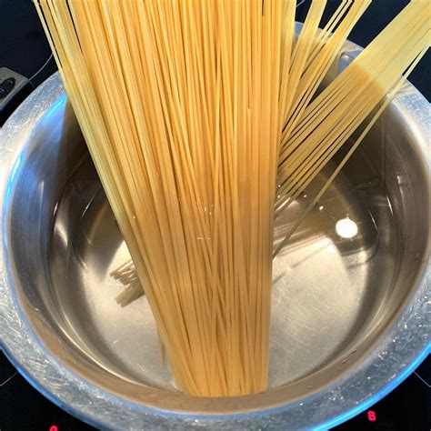 Hot Dog Spaghetti mit Geflügel-Wiener - We love Geflügel