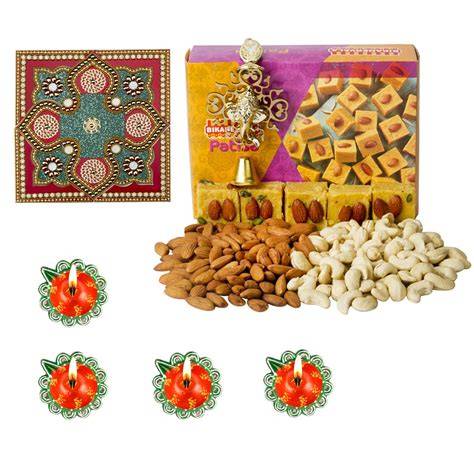 Feastive Celebrations Bikanervala Nutty Patisa Diwali Hamper : Amazon ...