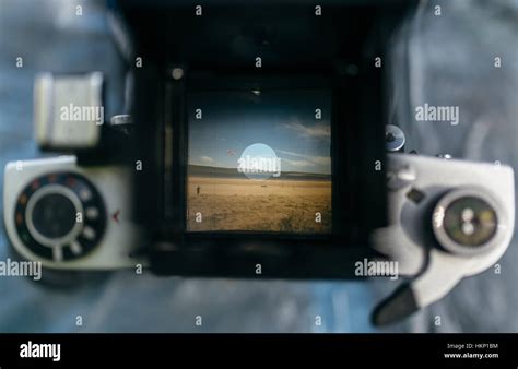 View through Camera Lens 的图像结果