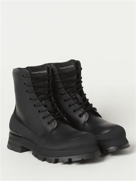MCQUEEN: Boots men - Black | McQueen boot 777808WIEQ1 online at GIGLIO.COM