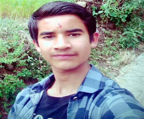 जीआइसी पटवाडांगर की प्रियंका व तुषार बने मिसाल, रोजाना छह किमी पैदल ...