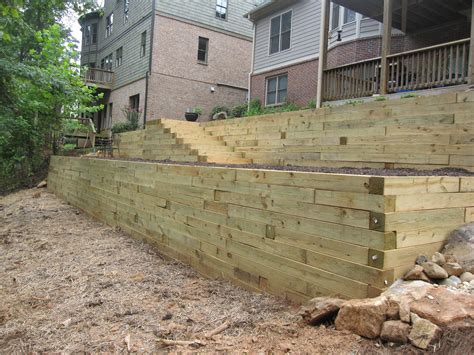 Installing Wood Retaining Wall Drainage