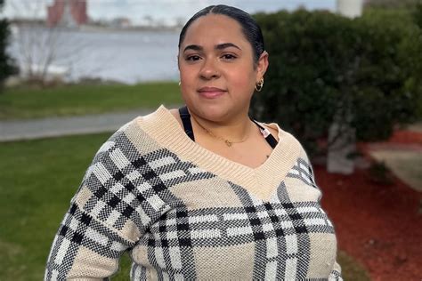 Online Degree Completion Student Overcomes Hardship | Simmons University