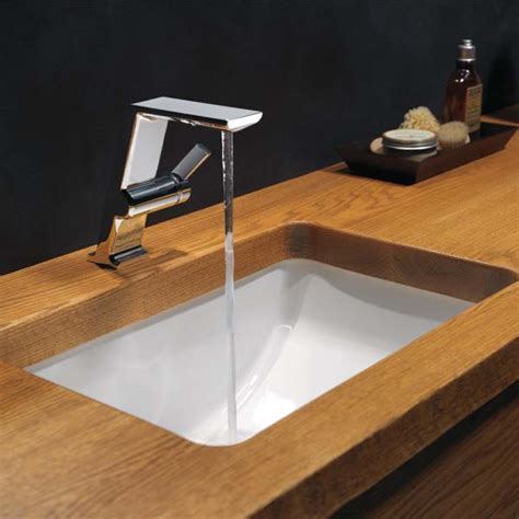 Delta Faucet Pivotal Lavatory Faucet | bathroom faucets | 699-PR-DST