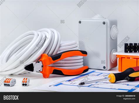 Electricity Equipment 的图像结果