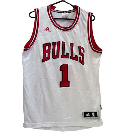 NBA Derrick Rose, Chicago Bulls Jersey. White #1.Sz M + 2 inches (s)