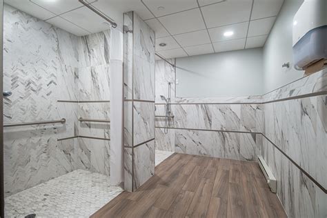 Aperion Care Bridgeport shower room | Interbuild Chicago