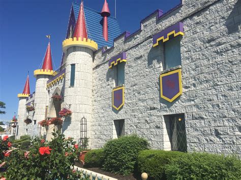 Dutch Wonderland in Lancaster, Pennsylvania - Kid-friendly Attractions ...