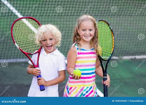 Kids Play Tennis 的图像结果