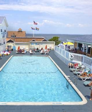 Places To Stay on Fire Island | Lodging Options
