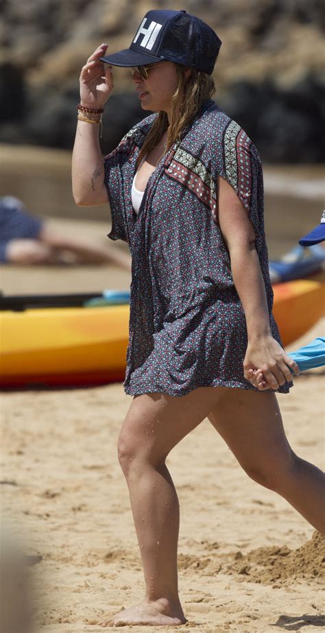 Hilary Duff in Bikini at the Beach in Maui 07/04/2017 • CelebMafia