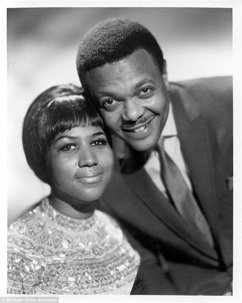 Aretha Franklin poses in 1961 with her new husband and manager, Ted ...