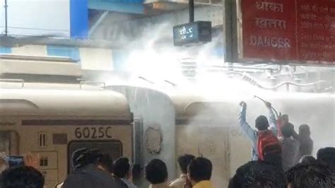 Mumbai: Panic At Borivali Station As Technical Glitch Delays Churchgate ...
