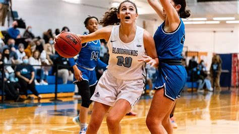 Ashley Zeolla - Women's Basketball - John Jay College Athletics