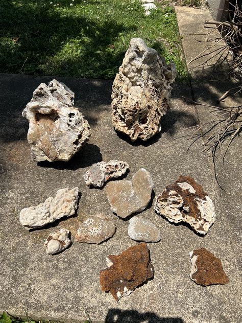 Another amazing haul from Haunted Ridge Rocks in Missouri! : r/rockhounds