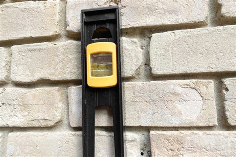 How to Install Floating Mount House Numbers 的图像结果