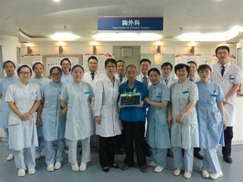 海淀医院胸外科为91岁高龄患者成功施行胸腔镜肺癌根治术 胸外科 -北京市海淀医院