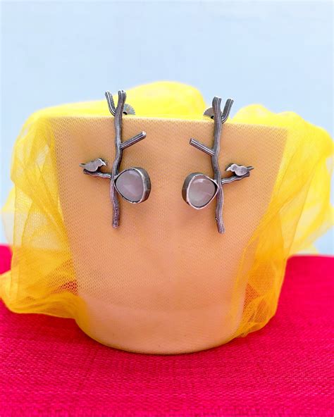 Dimitri Grey Bird Nest Earring – Velvet Box