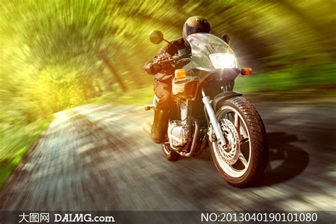 快速行驶的摩托车动感摄影高清图片_大图网图片素材