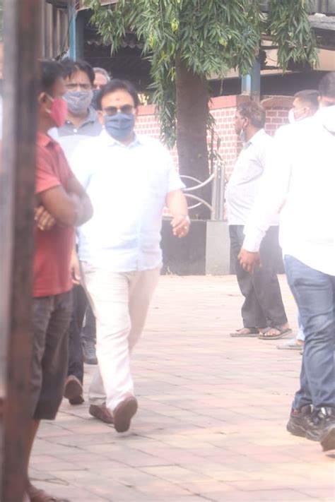 Dilip Joshi and Munmun Dutta attend Ghanshyam Nayak's funeral. See pics ...