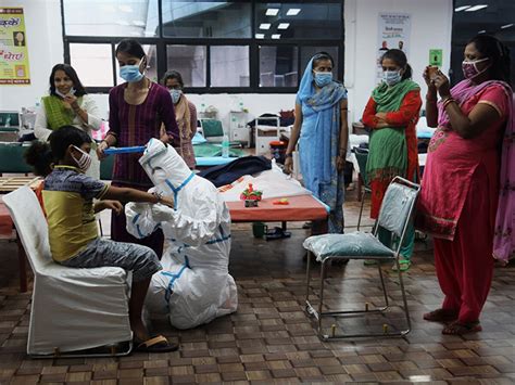 Photo of the Day: Rakhi protection takes on new meaning