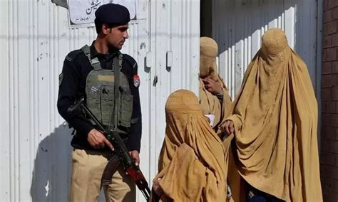 Voting closes in Pakistan's national elections amid internet outages ...