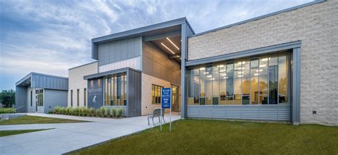 Northshore Technical Community College - Livingston Campus - Holly & Smith