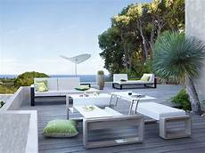Modern Outdoor Furniture Designs by Applying The Modernity From The Outside By Purchasing The Modern Outdoor Furniture Designs