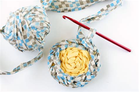 i d l e w i f e : DIY: crocheted rag rug part 3