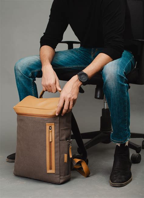 Laptop Backpack / Travel Backpack for Men & Women- Flash – Oblique