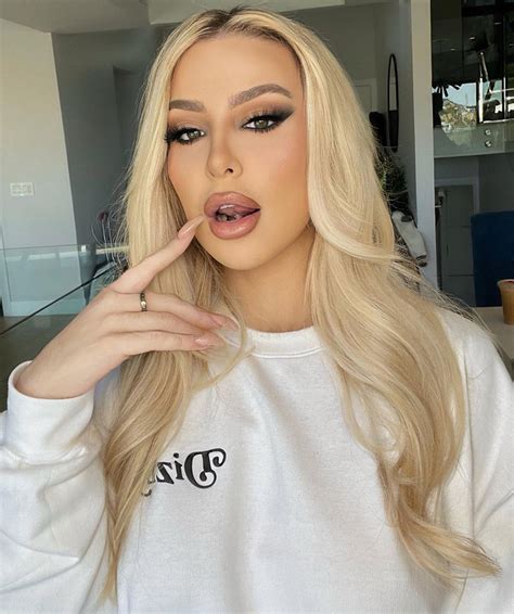 Tana Mongeau's Instagram, Twitter & Facebook on IDCrawl