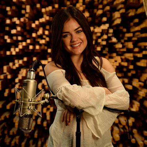 Lucy Hale Pretty Little Liars Season 5