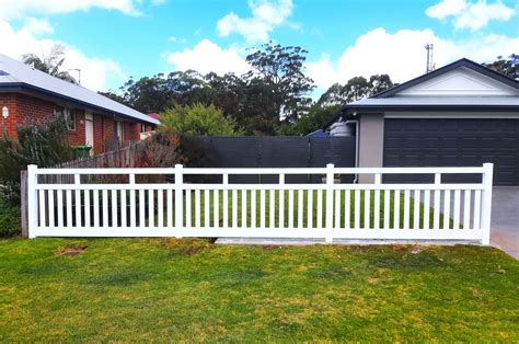Hampton Style Fencе | Get Price for Hampton Style PVC Fencing in Australia