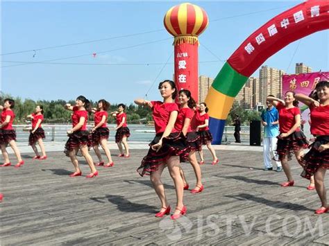 英吉沙县：广场舞比赛丰富群众文化生活（图）-新闻中心-天山网