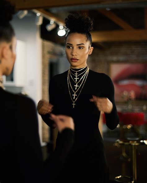 Tanaya Henry | Allow me.. 🫴🏽 | Instagram