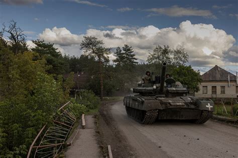 Ukraine Expels Some Russian Troops in South - The New York Times