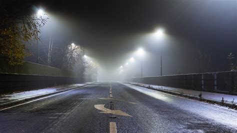 What does the curved arrow road marking mean? | iGhanaian.com