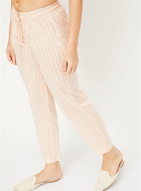 Buy Women Printed Straight Kurta Set Online at just Rs. 999.0 ...